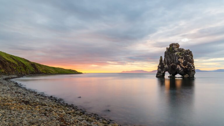 Hvítserkur-Elefantenfelsen, Island, Mitternachtssonne